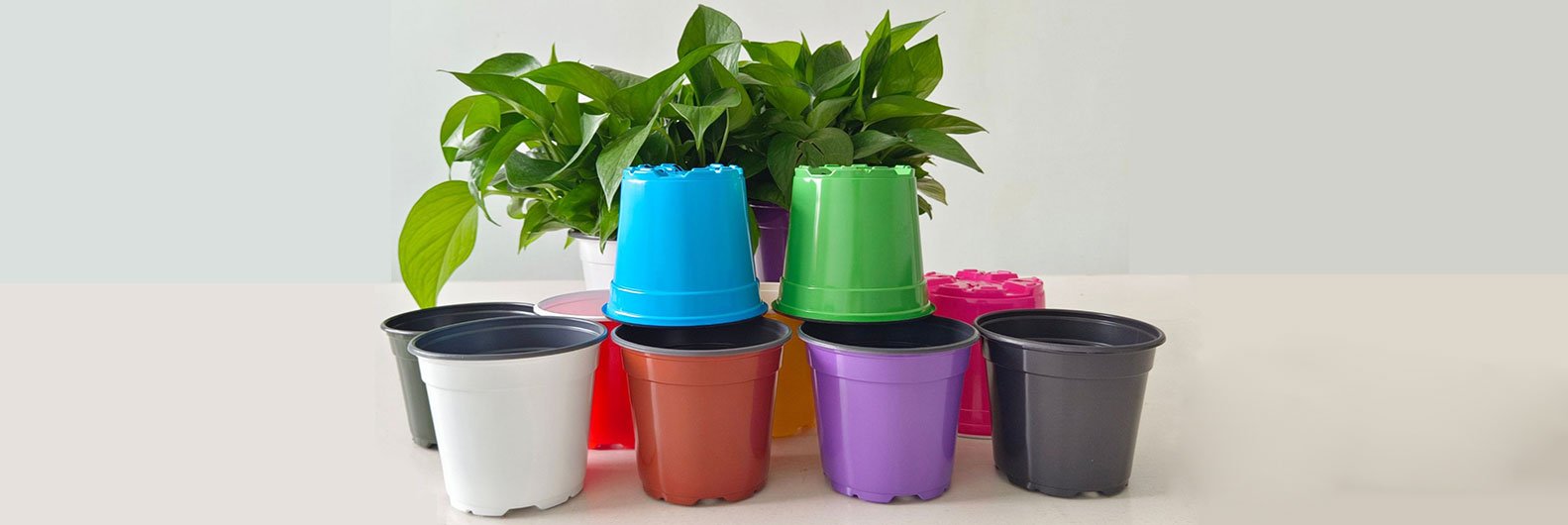 plastic plant pots